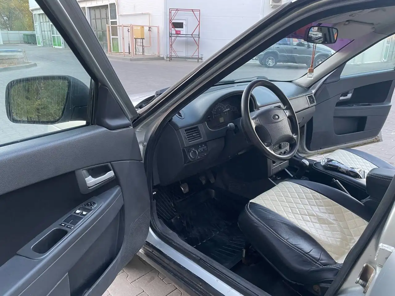 Lada Priora 2011 - Авто в Волгоград