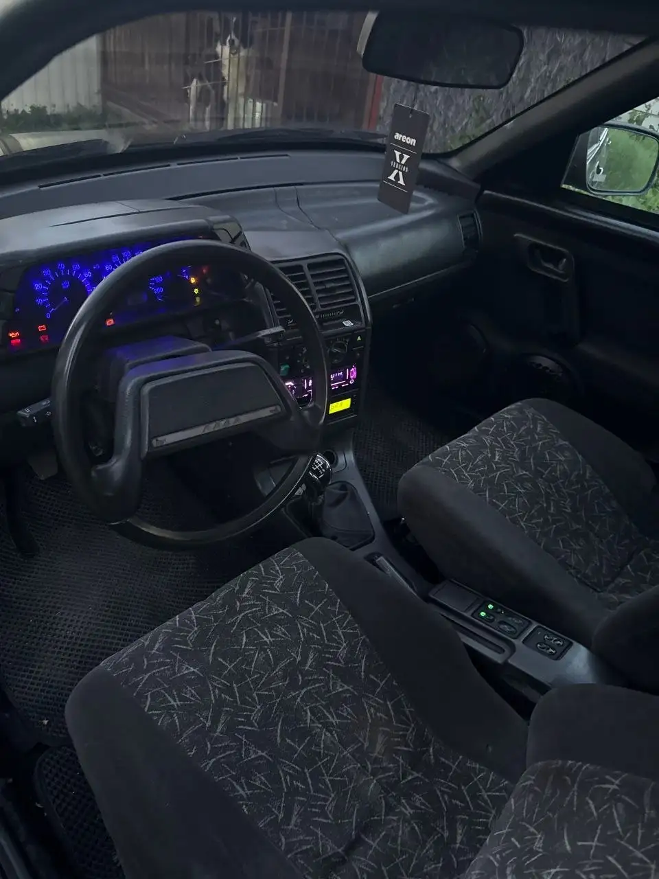 Продажа ВАЗ 2112 2004 года - Легковые автомобили (Авто) в Жирновск