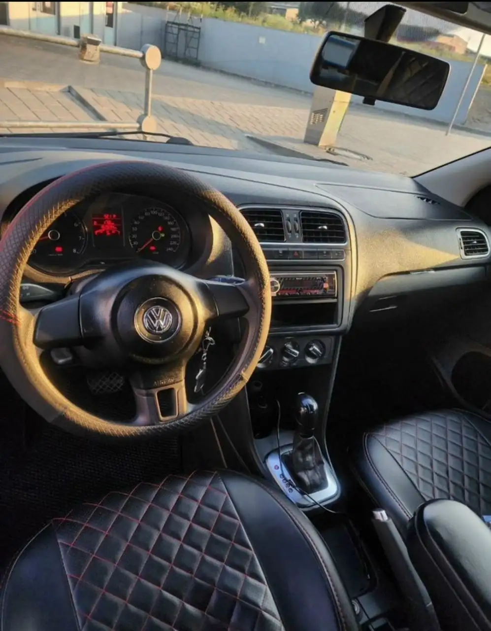 Volkswagen Polo 2012 - Volkswagen Polo (Авто) в Волгоград