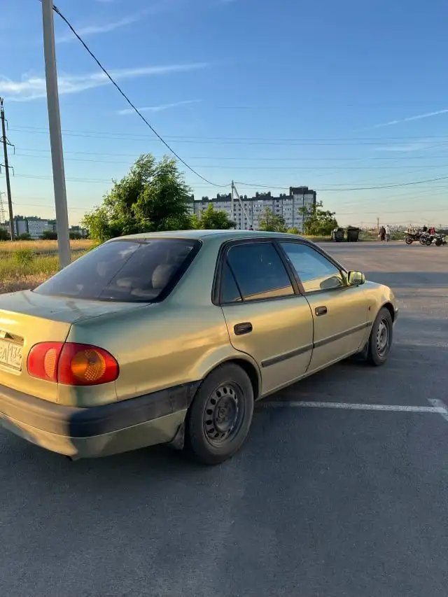 Toyota Corolla 1998, 246000 км, исправна - Легковые автомобили (Авто) в Волгоград