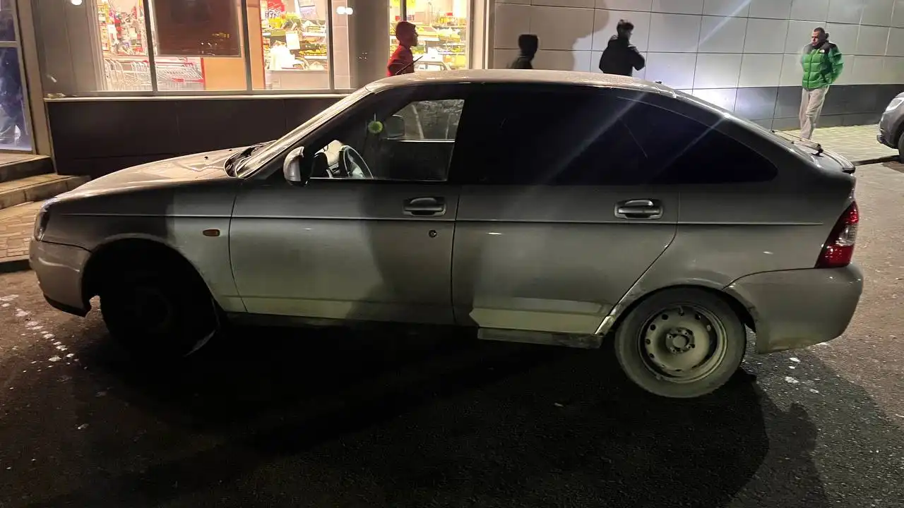 Продам автомобиль Лада Приора 2012 года