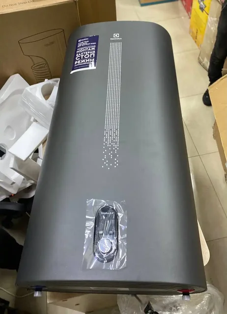 Водонагреватель Electrolux EWH 100 Gladius 2.0 Grafit со скидкой - Обмен в Ставрополь