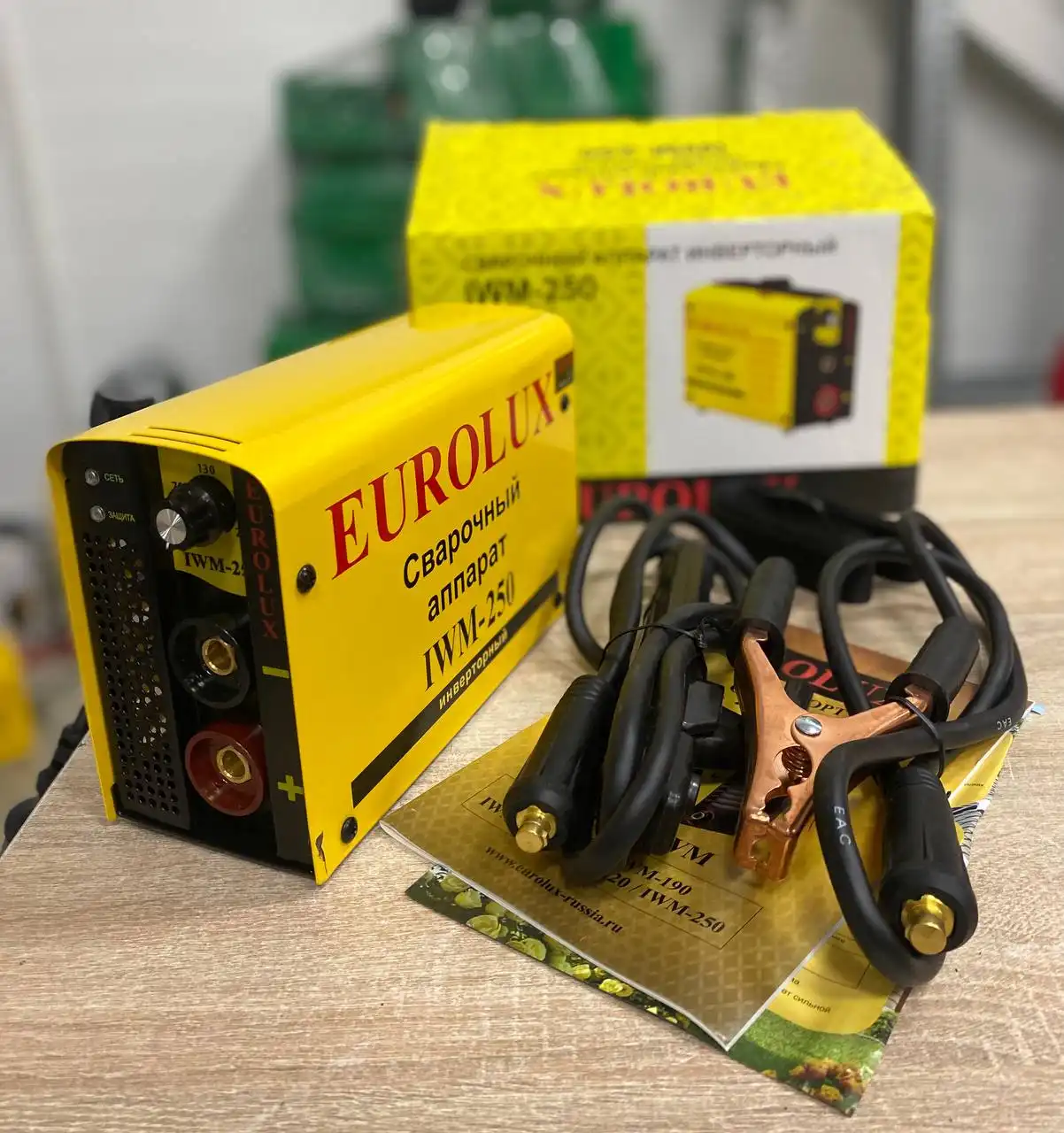Инверторный сварочный аппарат Eurolux IWM250 65/29 - Сварочное оборудование (Барахолка) в Ставрополь