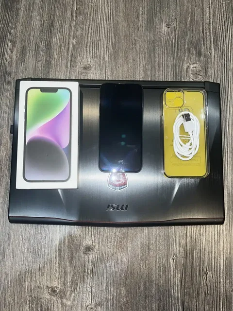 iPhone 14 128 ГБ Черного цвета - Компьютерная техника в Ставрополь