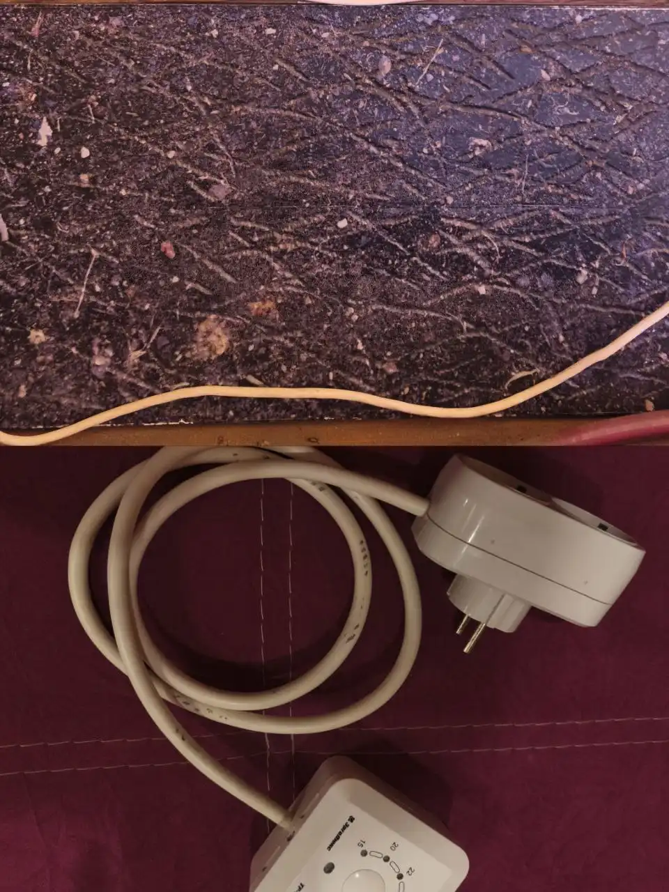 Продам кварцевый тепло электро обогреватель с терморегулятором