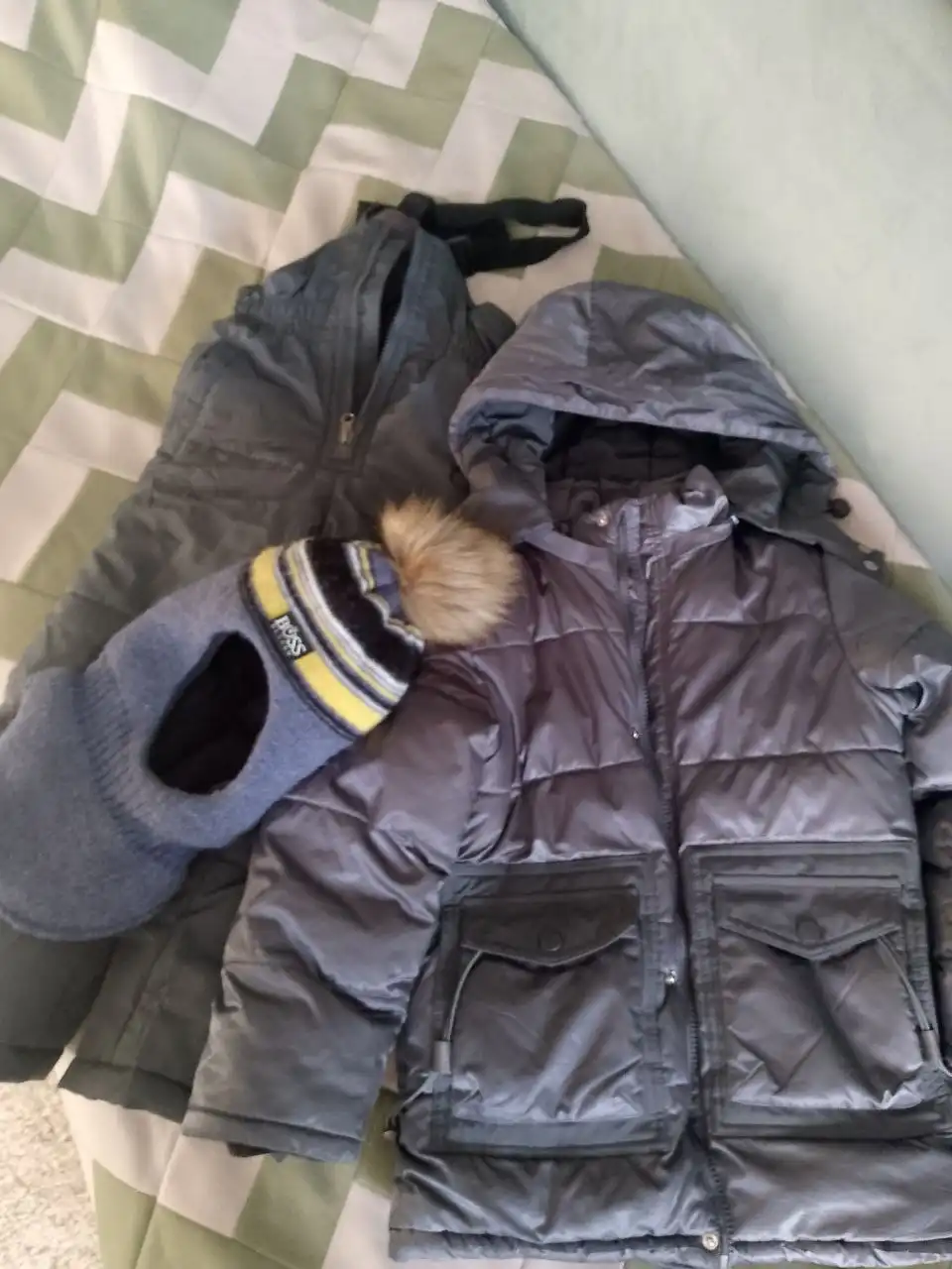 Продам зимний костюм детский