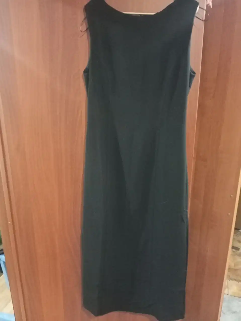 Женские платья черное и красное размер М