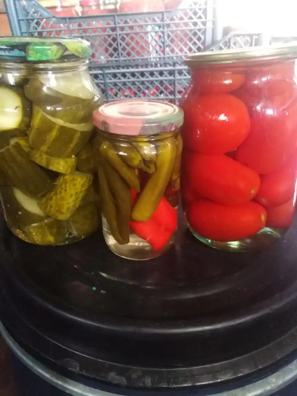 Домашние заготовки: соленья, варенья, компоты