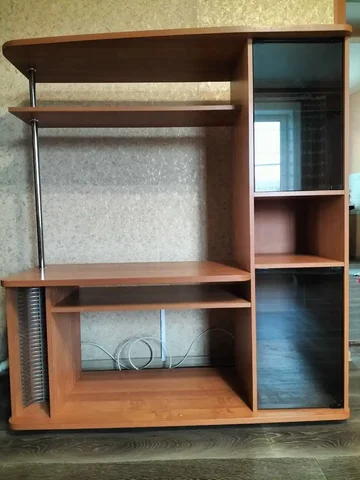 Продам ТВ-тумбу - Инструменты в Шелехов