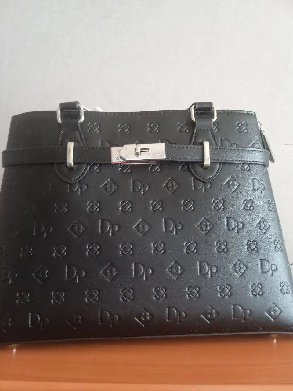 Продам сумку в Шелехове