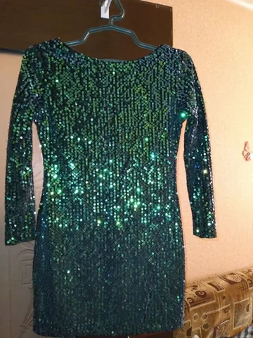 Продам новогоднее платье 40-42 размер мини - частное объявление в Шелехов