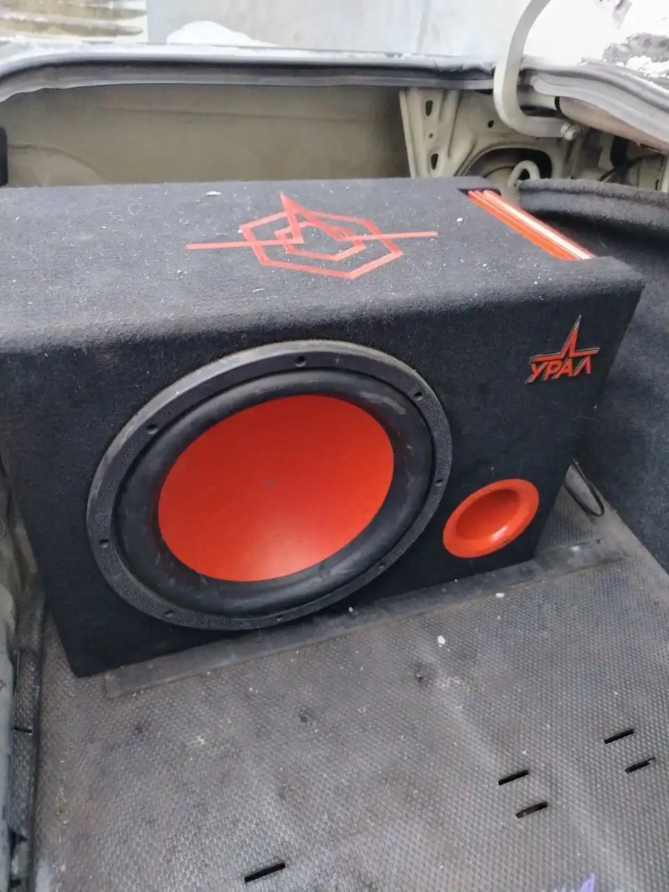 Продам Сабвуфер в Шелехове