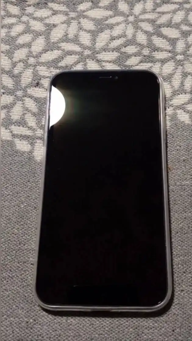 Продам Айфон 11/128 в отличном состоянии