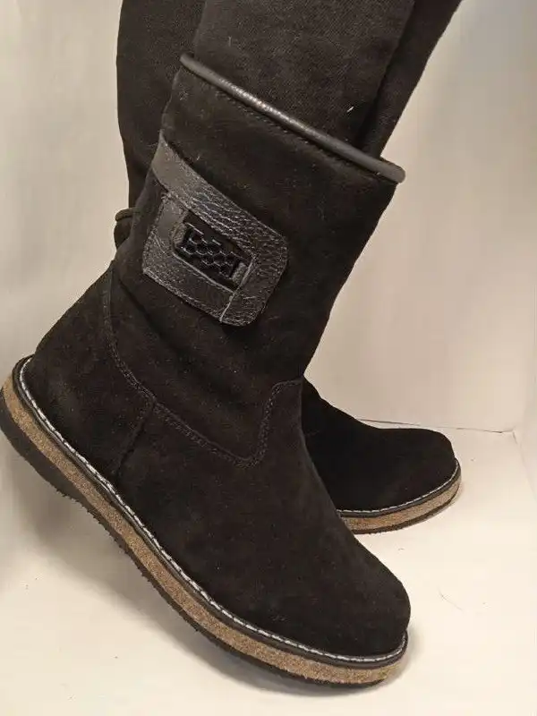 Женские зимние сапоги унты из натуральной замши и овчины