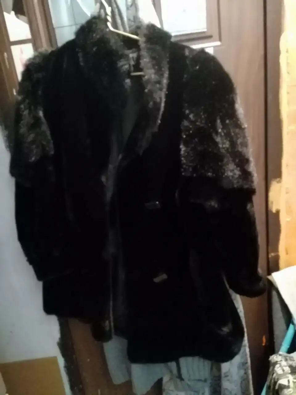 Полушубок искусственный мех - Верхняя одежда (Одежда) в Шелехов