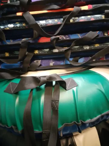 Тюбы и санки-ледянки в магазине Спортивные товары - Наборы для творчества в Шелехов