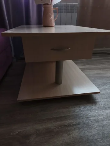 Журнальный столик на колесиках - Мебель в Шелехов