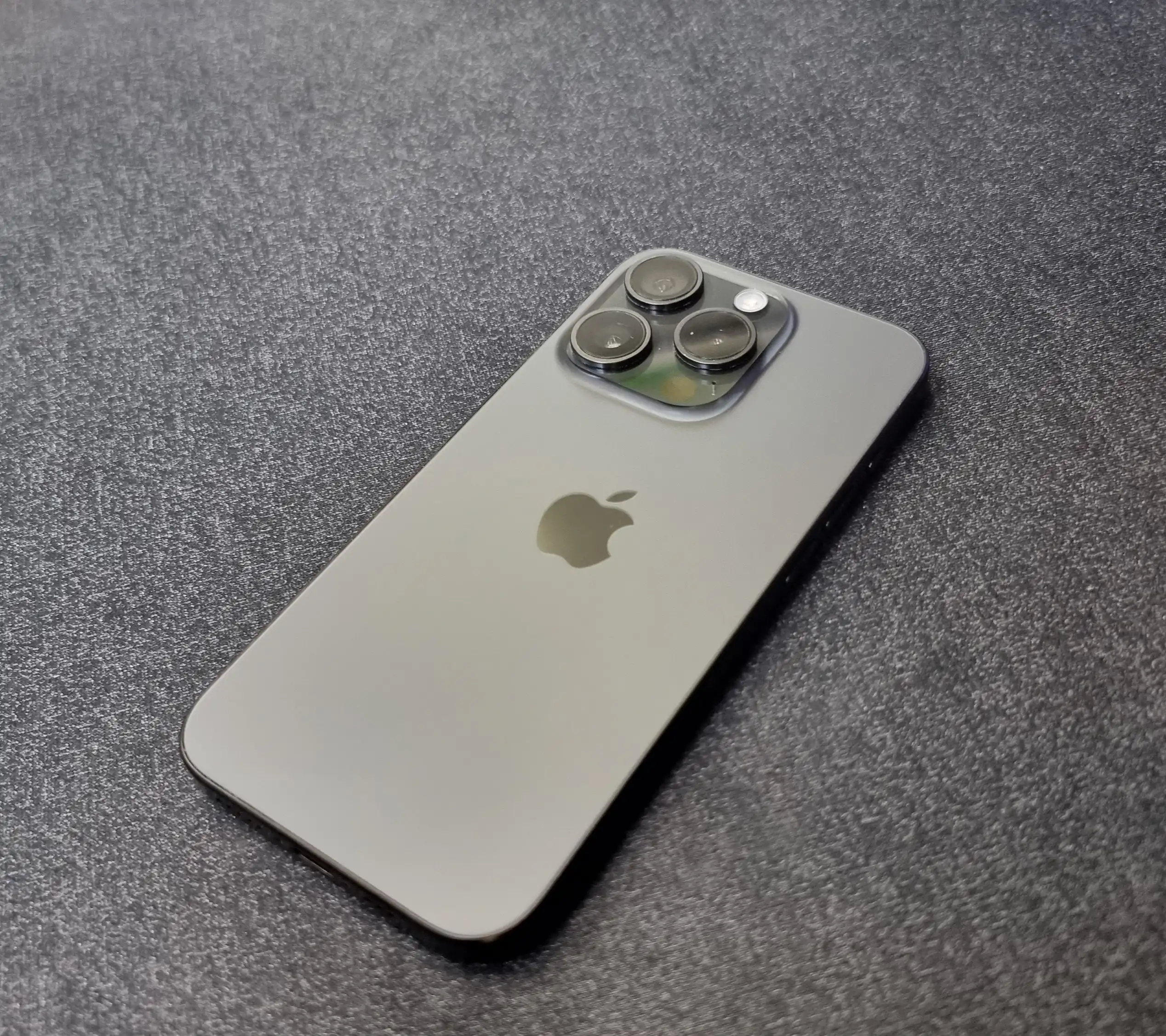 IPhone 15 pro 256гб в идеальном состоянии - Смартфоны (Электроника) в Баклаши