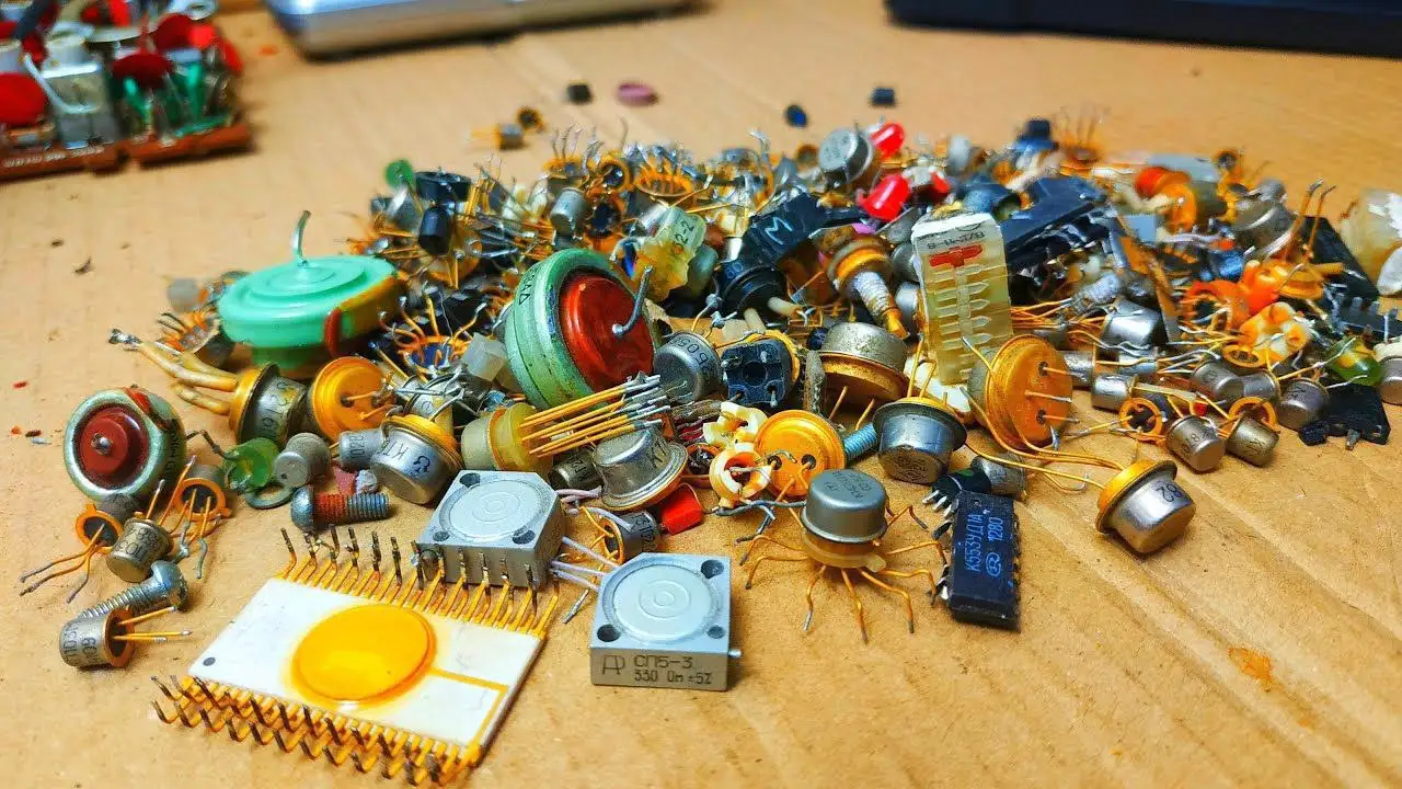 Куплю радио приборы СССР либо платы СССР - Радиоаппаратура (Электроника) в Иркутск