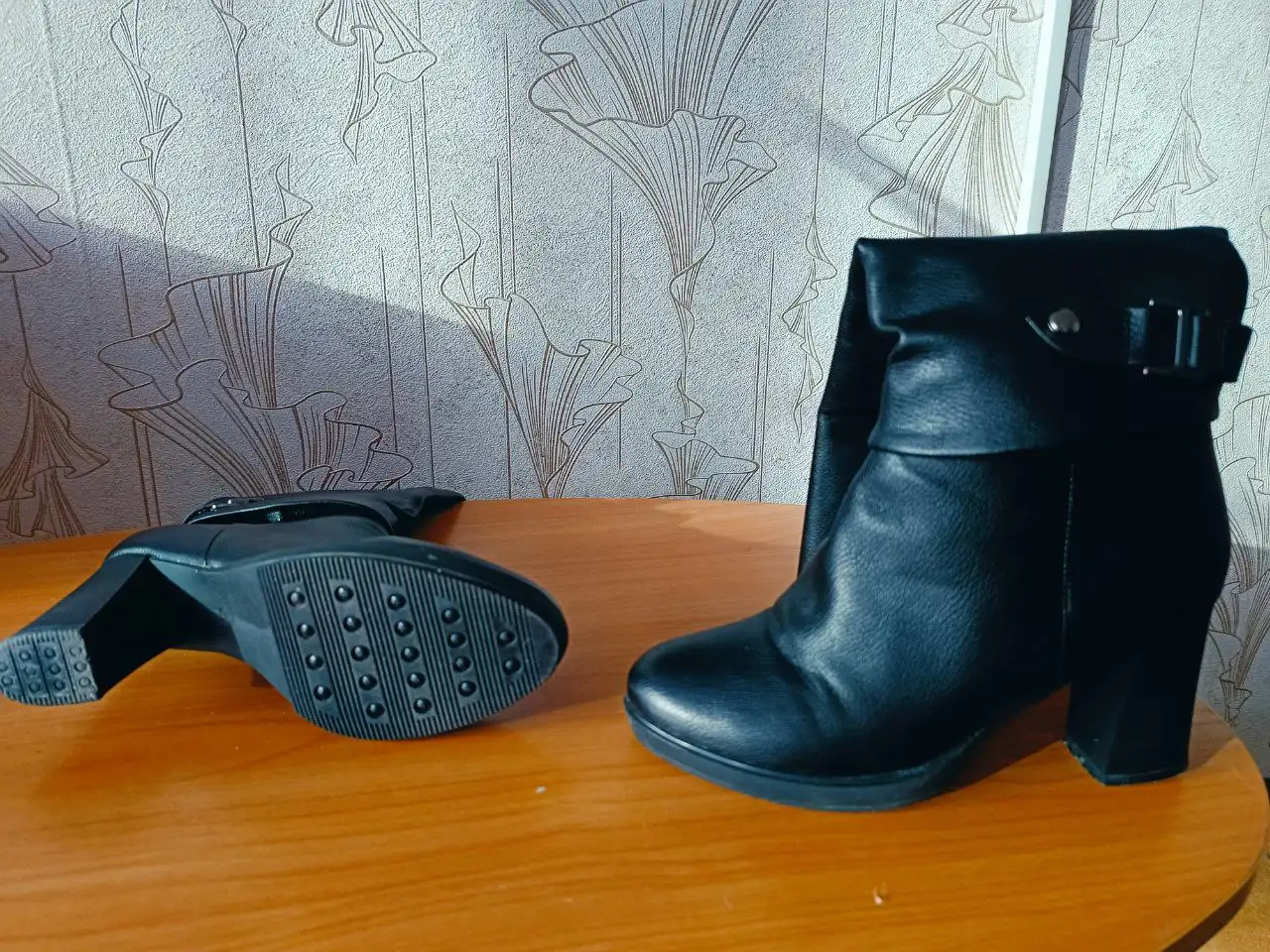 Продажа сапог осень-весна в отличном состоянии - Обувь (Одежда) в Иркутск