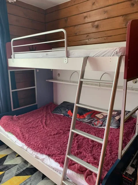 Двухъярусная кровать с ортопедическими матрасами - Текстиль для кухни в Шелехов