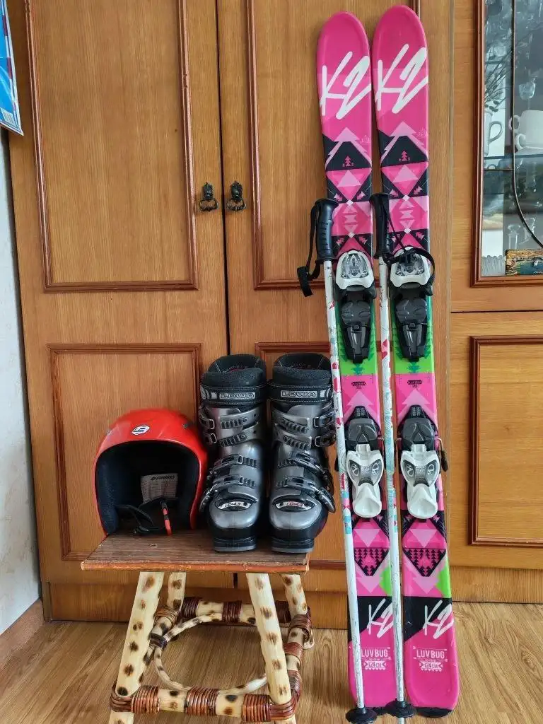 Продам детский лыжный комплект - Лыжи (Хобби и отдых) в Шелехов