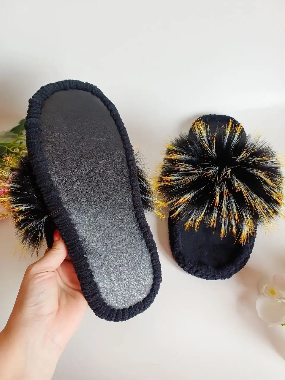 Тапочки с меховой опушкой размер 41-42 - Обувь (Барахолка) в Шелехов