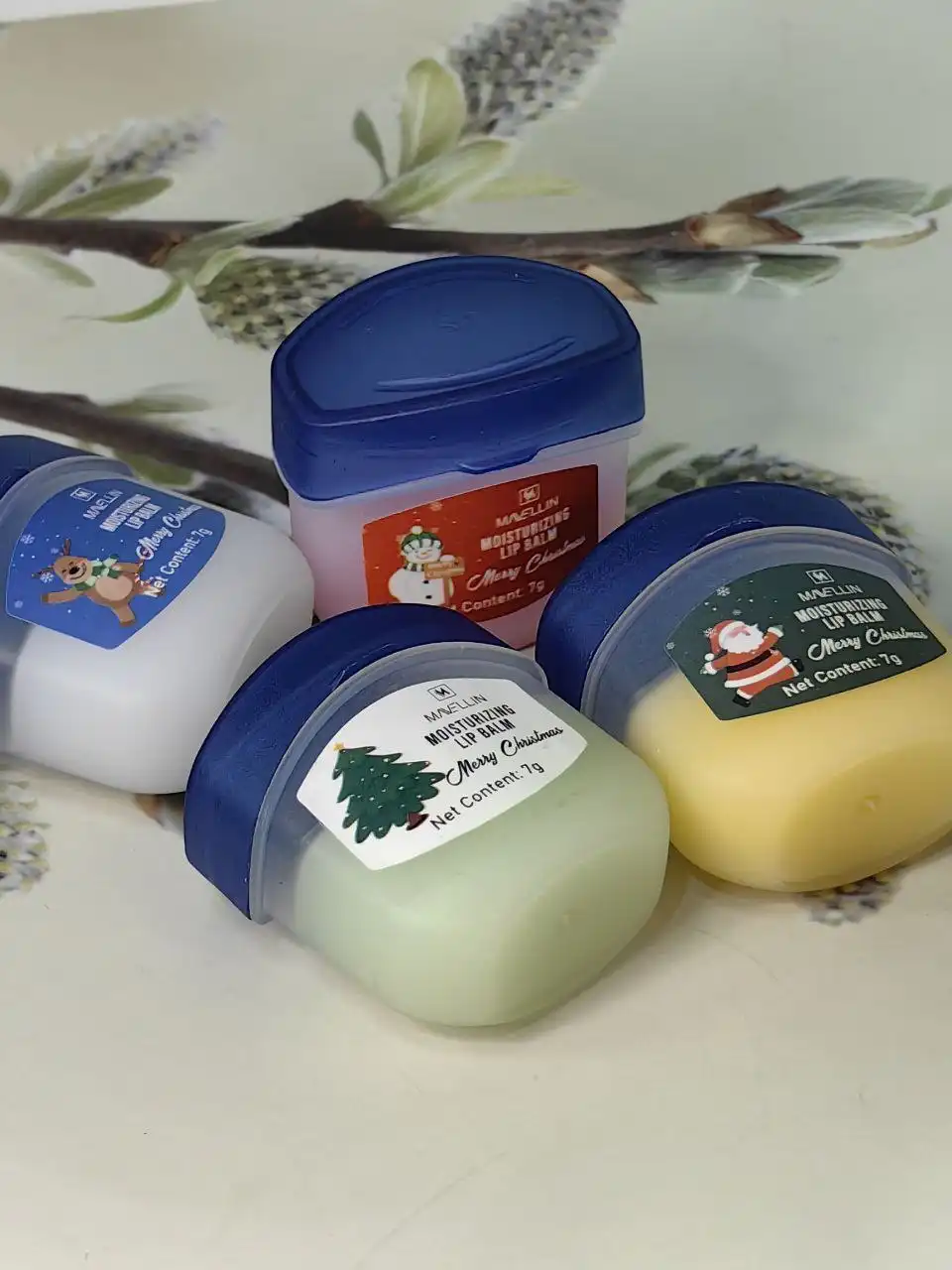 Новогодний набор косметики 8 в 1