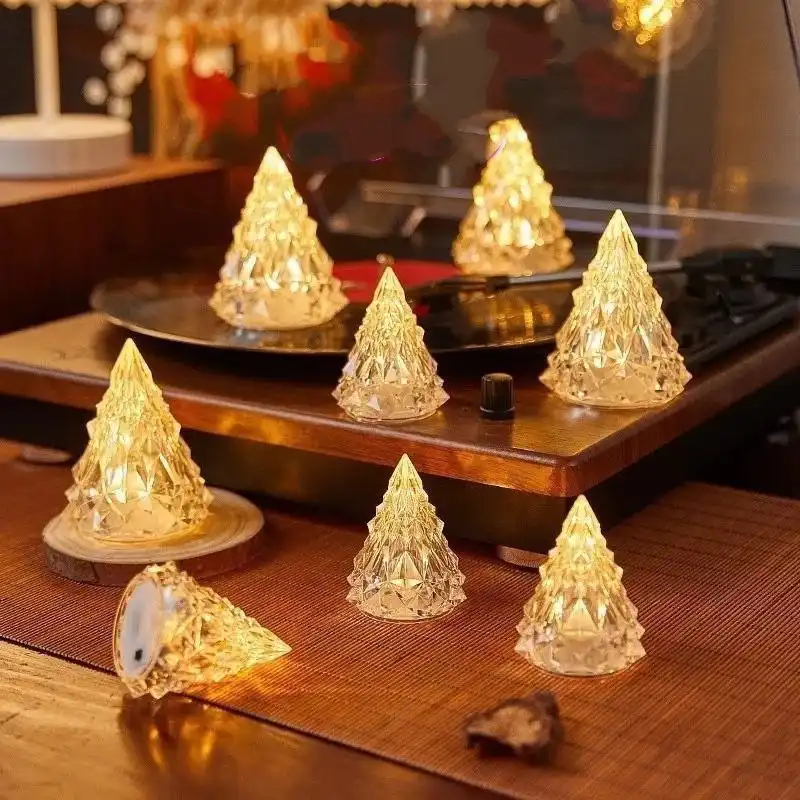 Новогодние светящие ёлки