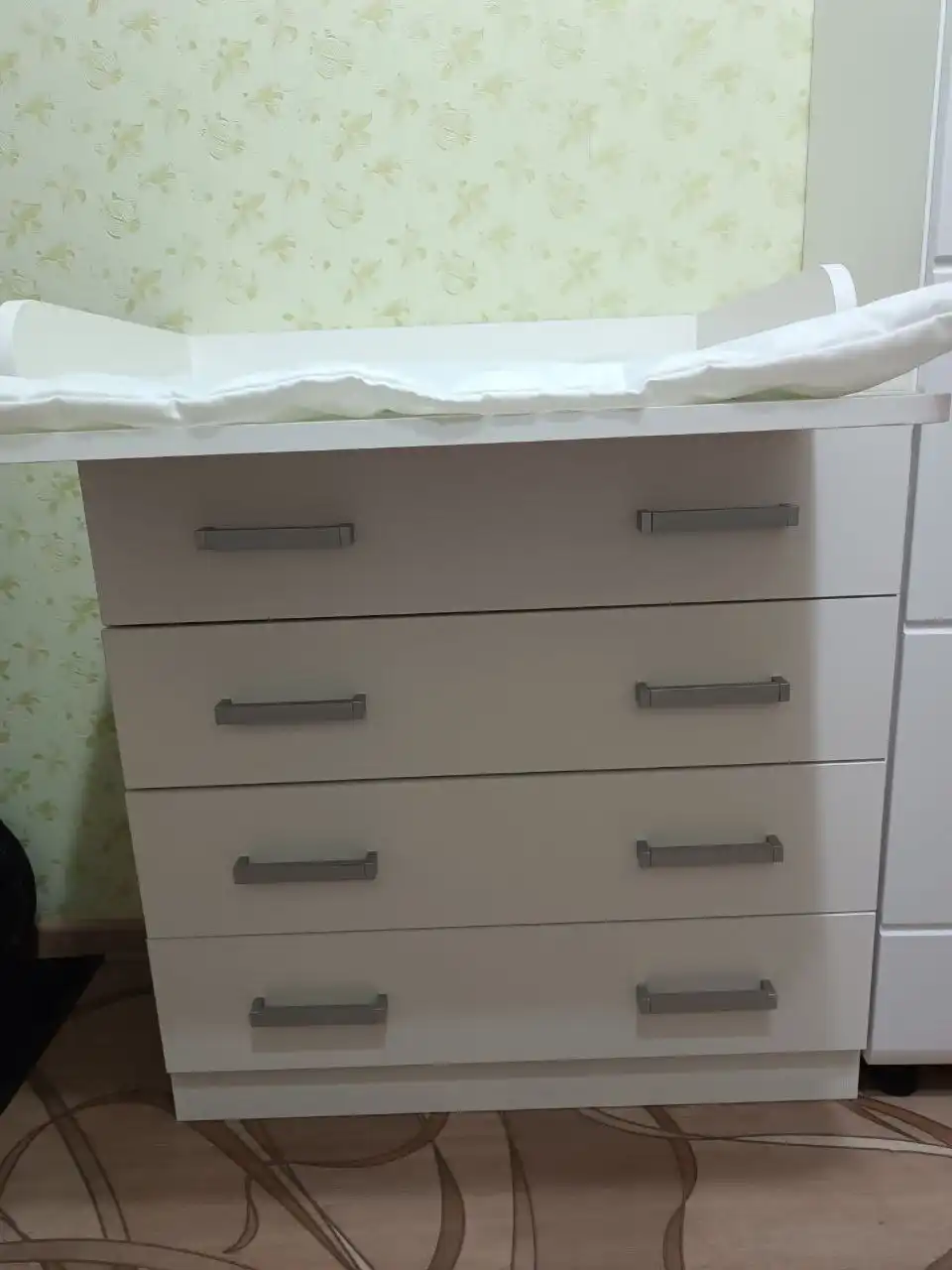 Продажа пеленального стола, комода и матраса в хорошем состоянии