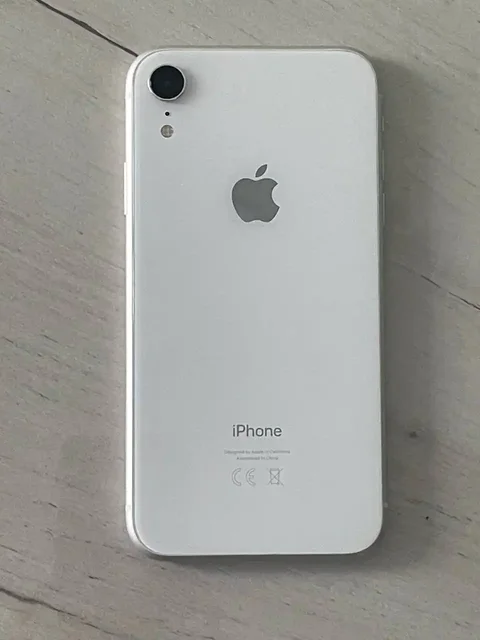 Айфон XR в хорошем состоянии - Компьютерные комплектующие в Чебоксары