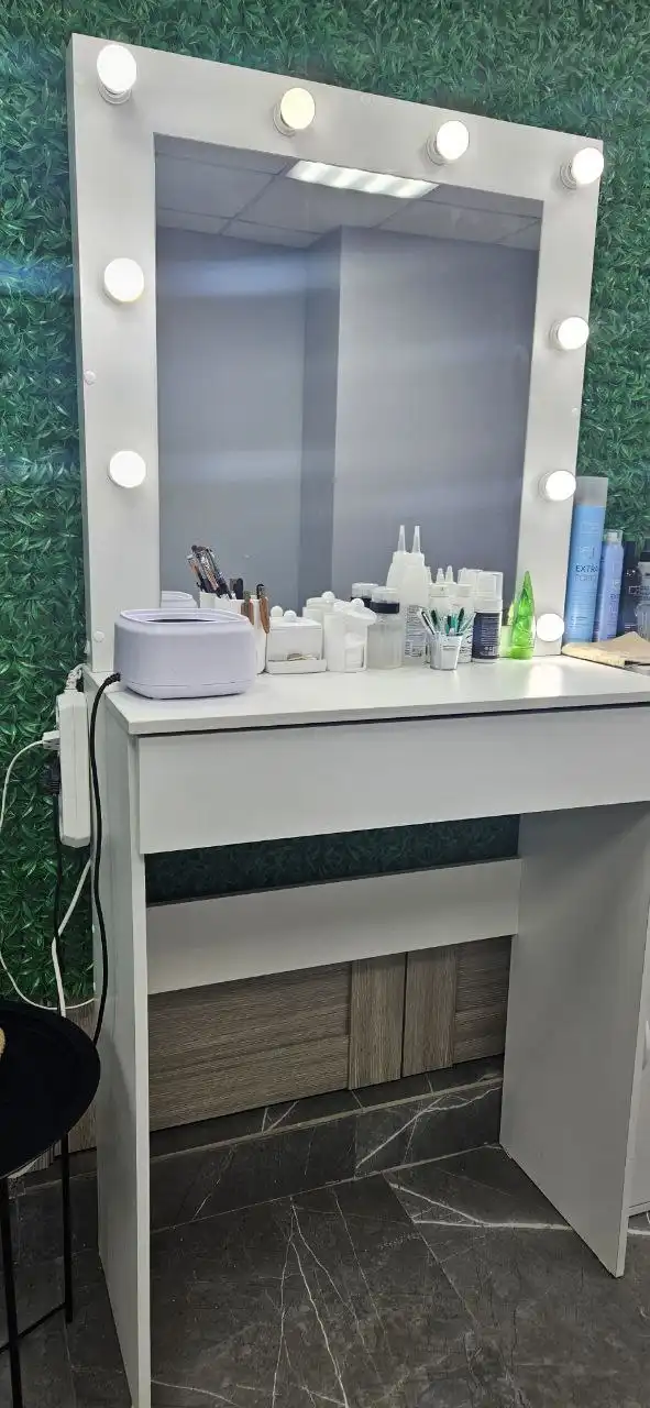 Продам гримерный столик - Мебель (Для дома и дачи) в Чебоксары