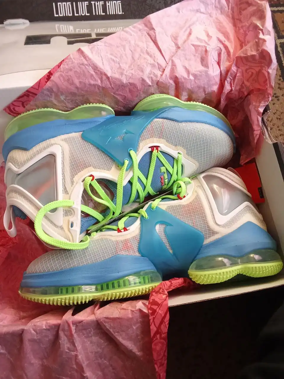 Кроссовки из Кореи, размер 43-44, новые с коробкой