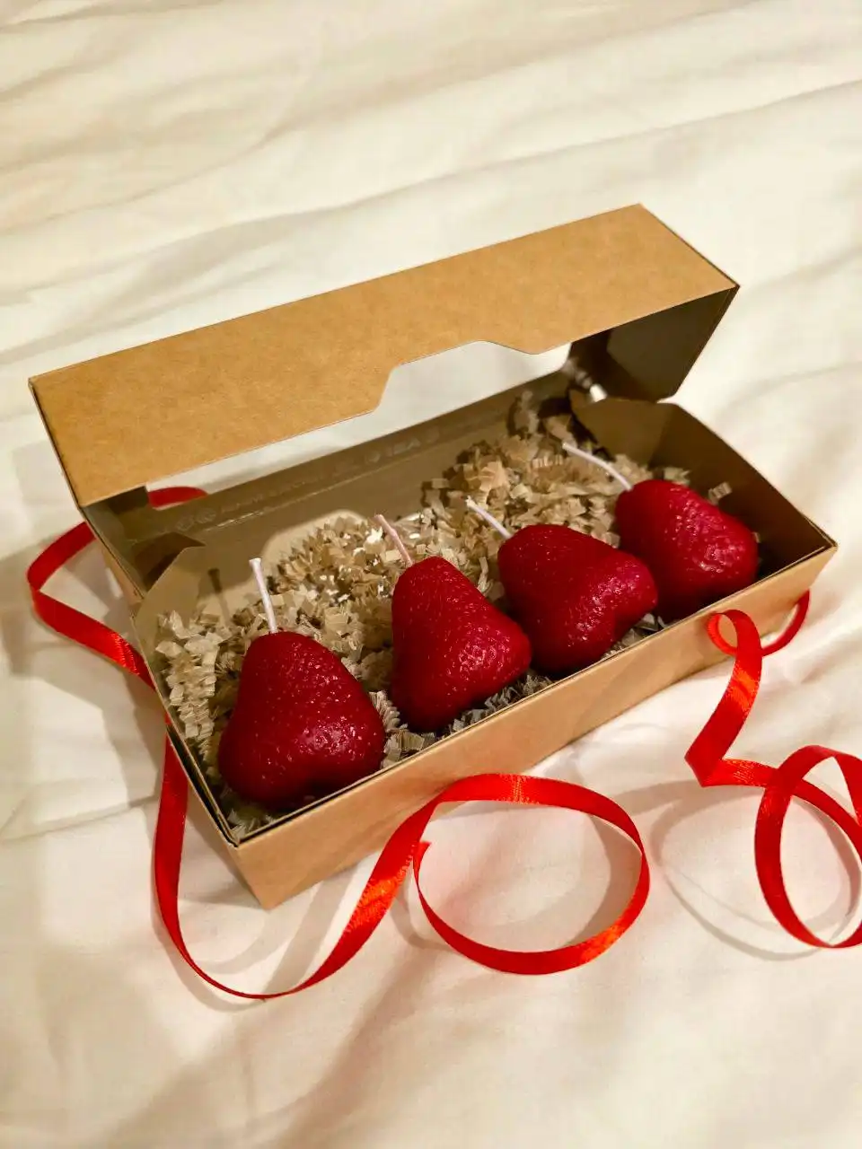 Свечи-десерты и горящие сердца ко Дню влюбленных