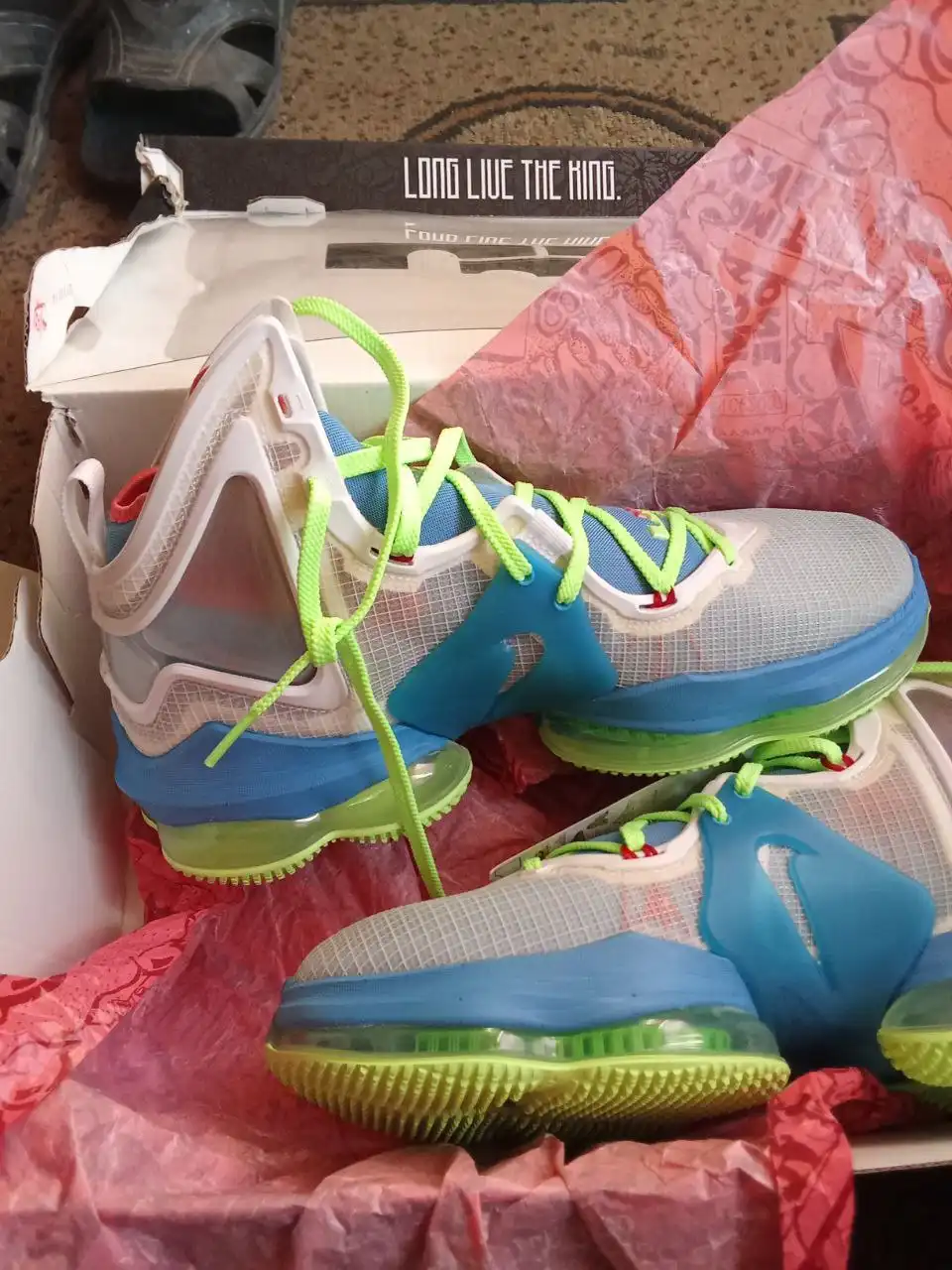 Продам совершенно новые из Кореи