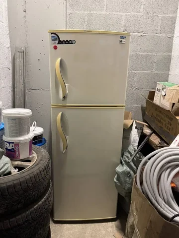 Продам холодильник LG - Барахолка в Владивосток