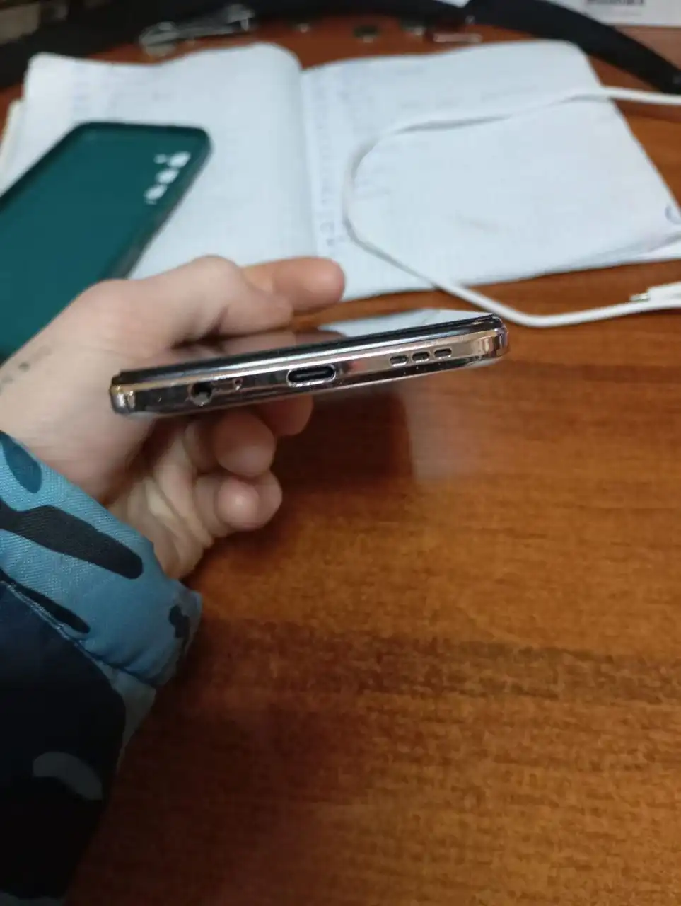 Продам телефон в отличном состоянии - Телефоны (Электроника) в Владивосток