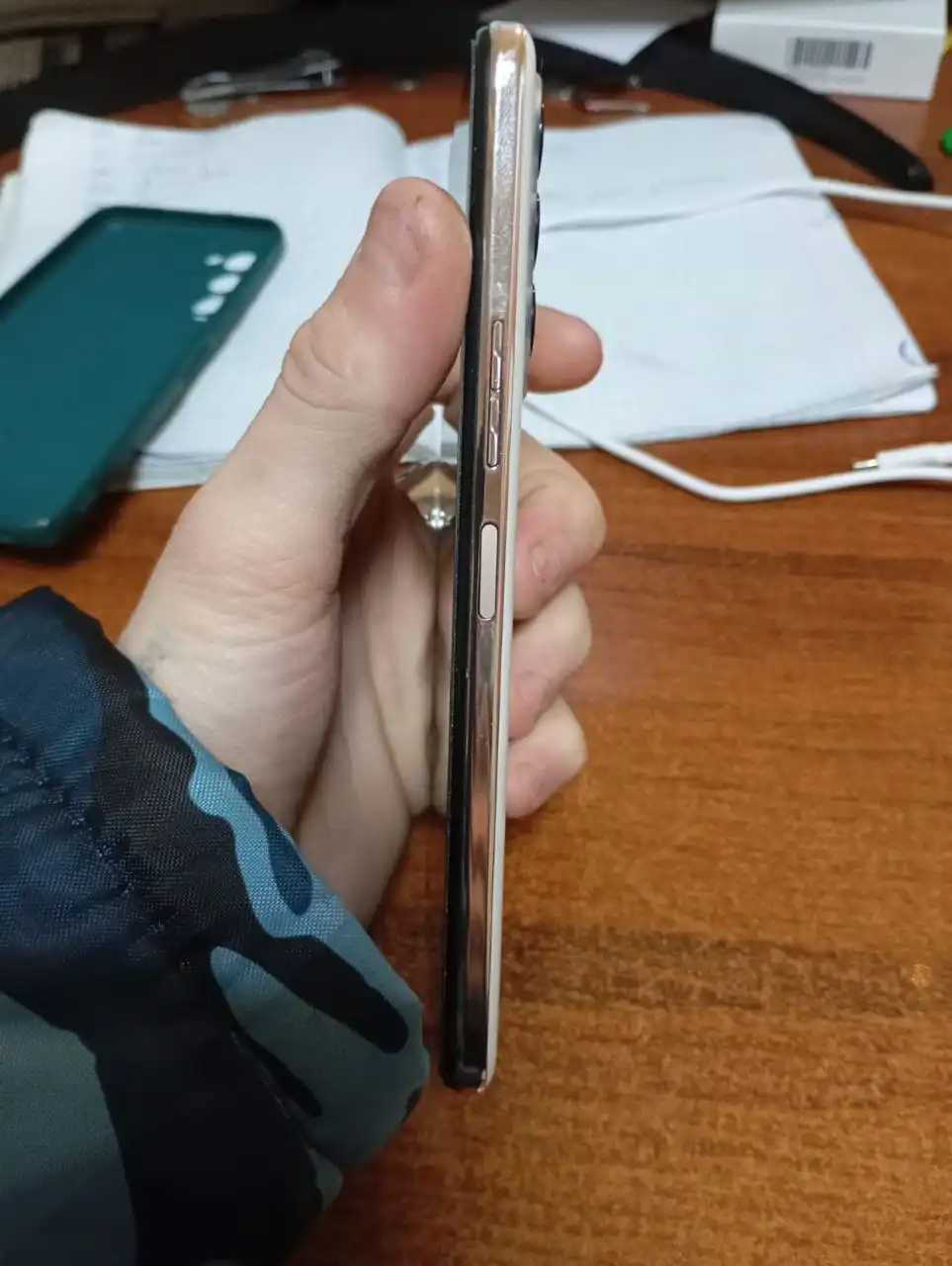 Продам телефон в отличном состоянии - Телефоны (Электроника) в Владивосток