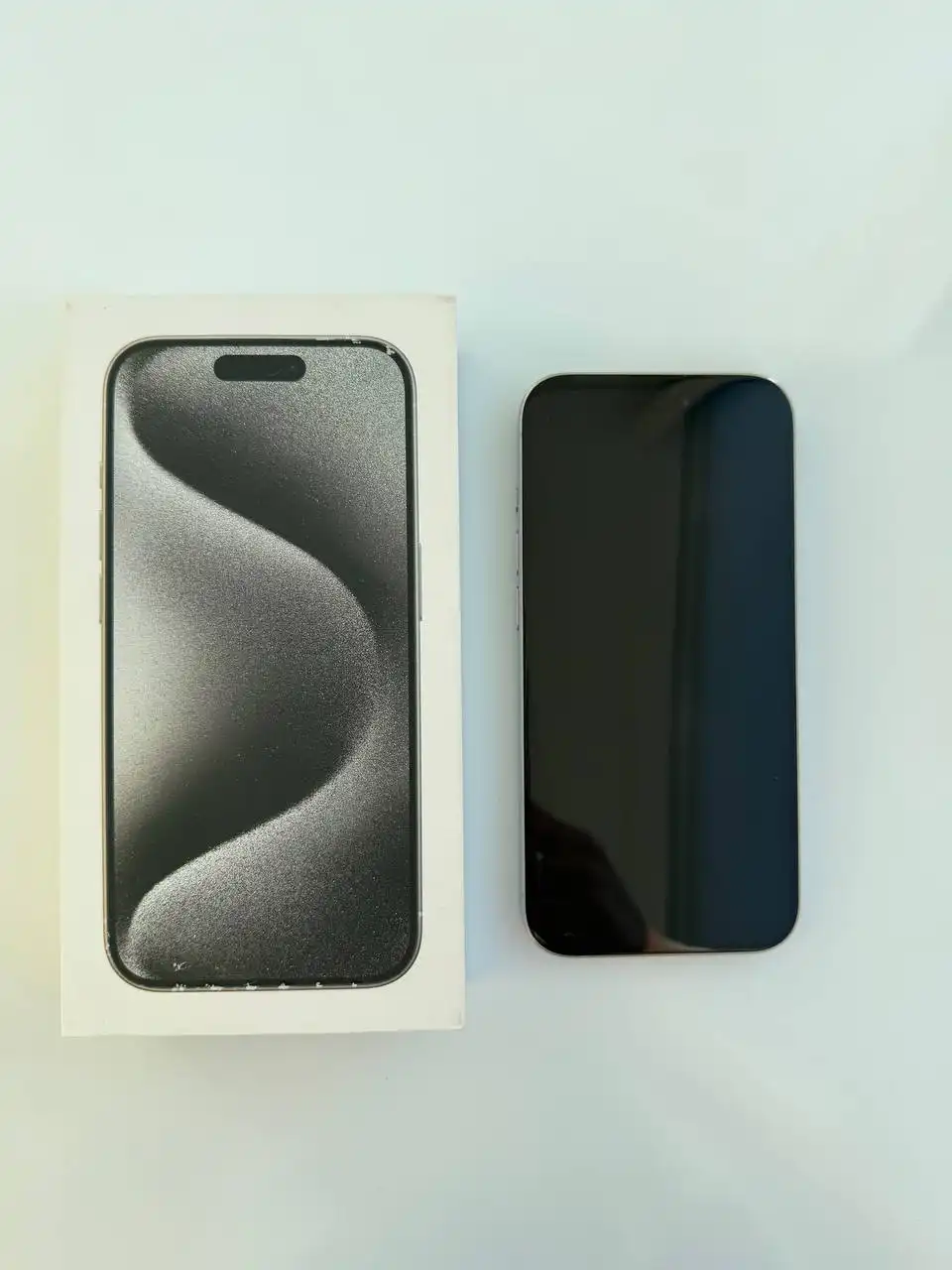 Продам iPhone 15 Pro в идеальном состоянии - Смартфоны (Электроника) в Владивосток