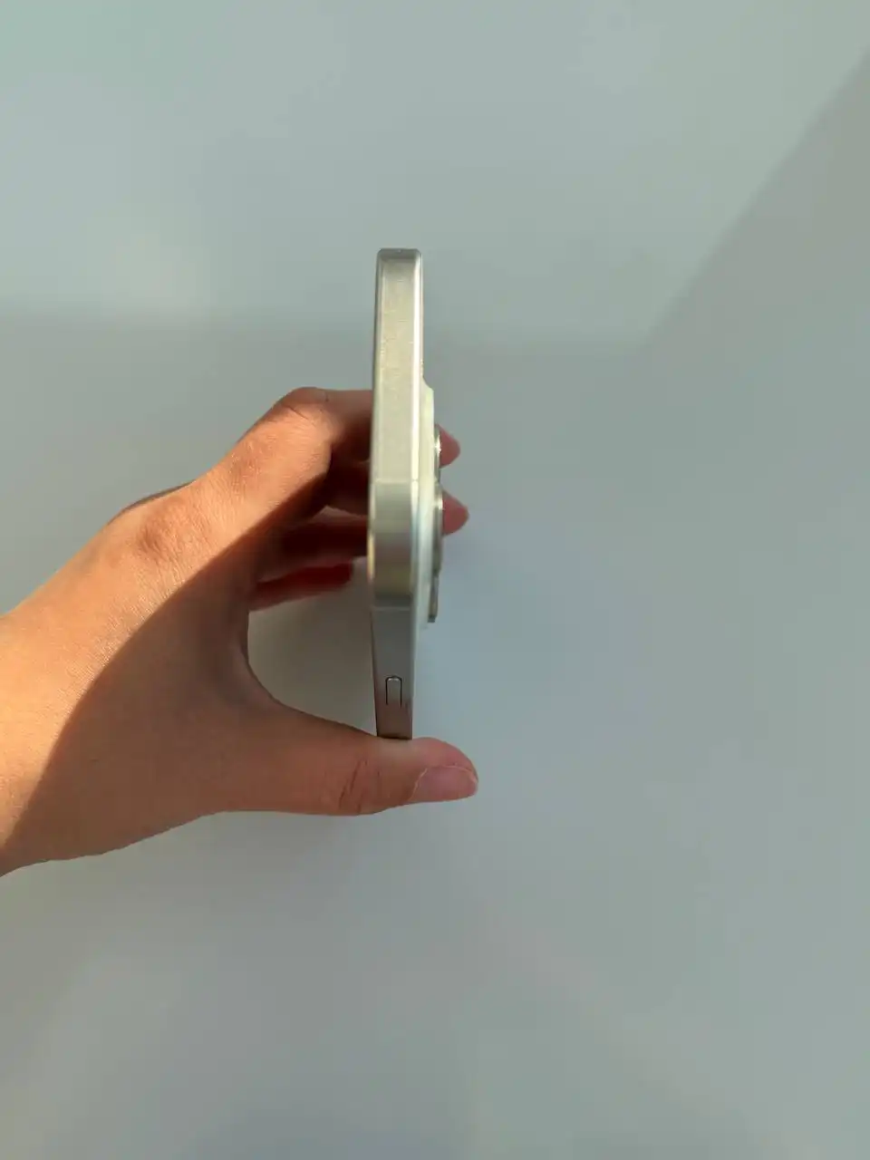 Продам iPhone 15 Pro в идеальном состоянии - Смартфоны (Электроника) в Владивосток