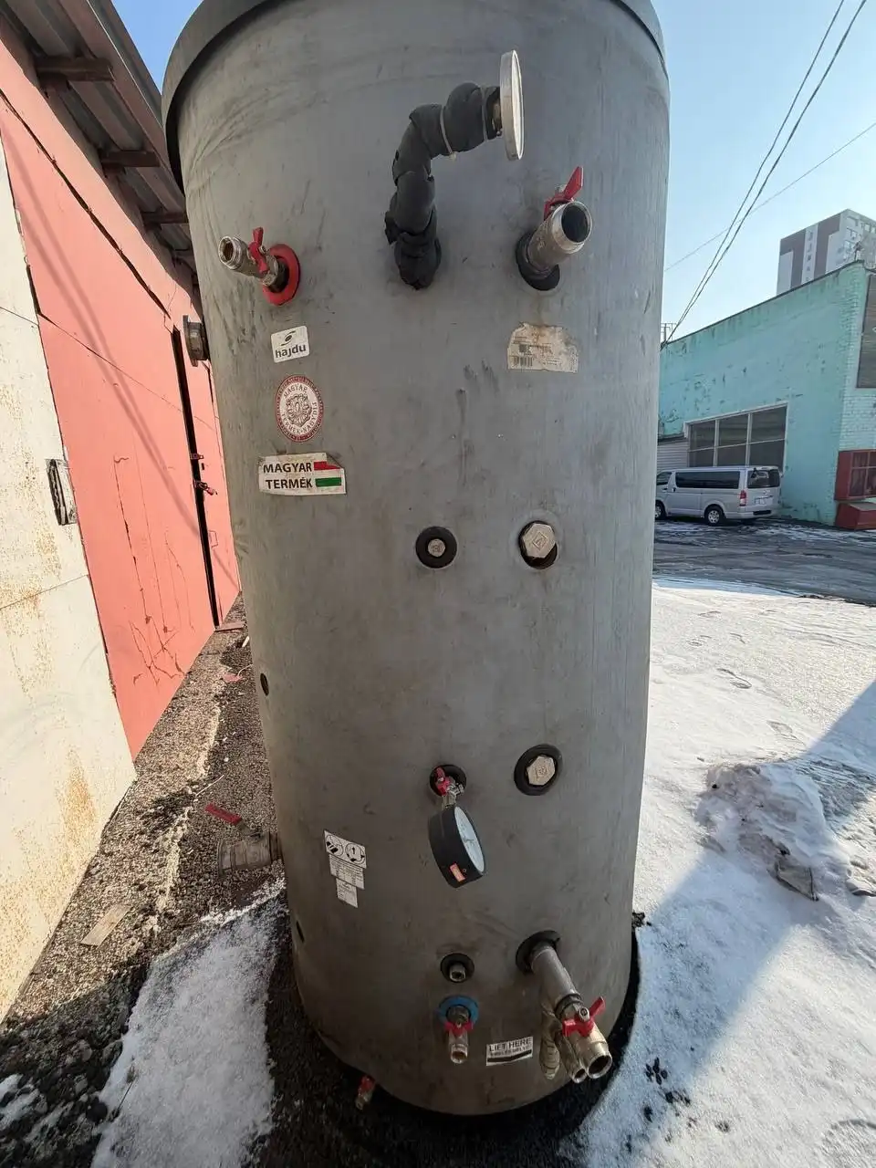 Продажа буферного накопителя Hajdu 850 л - Барахолка в Владивосток