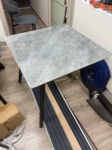 Новые столы 80х80 - Парики и шиньоны в Владивосток