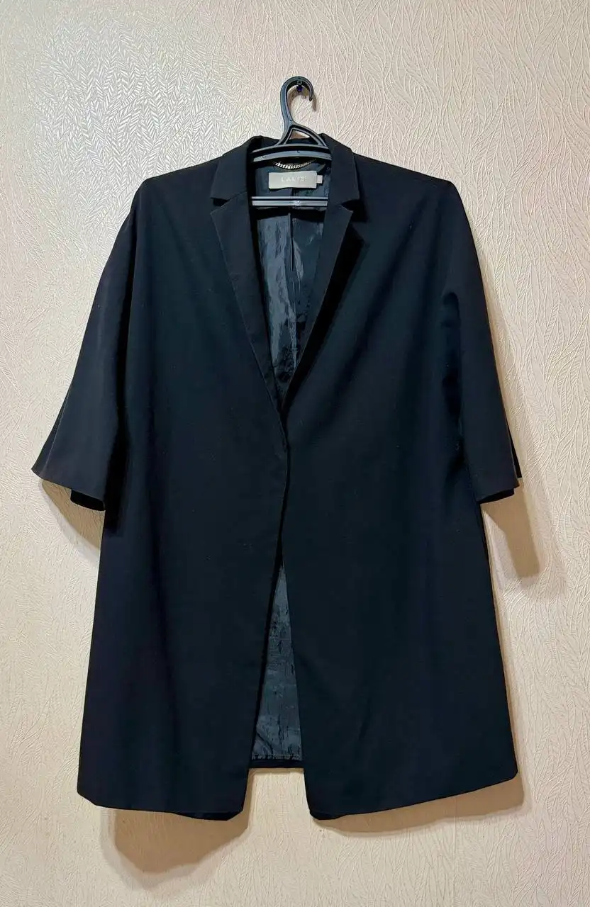 Продаётся пиджак размер 54 - Пиджаки (Одежда) в Владивосток