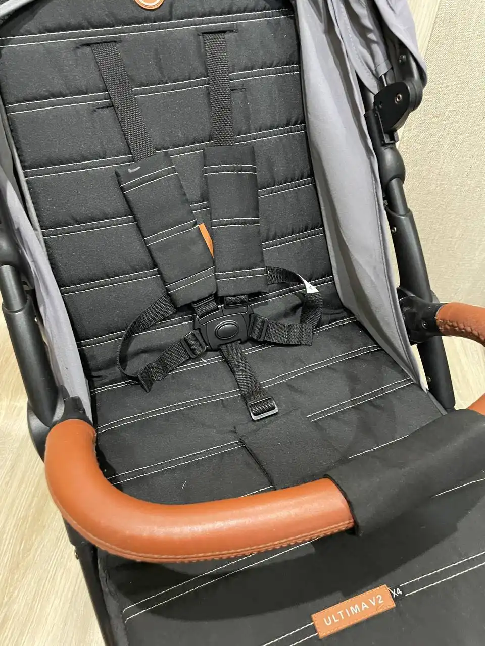 Продается коляска прогулочная Happy Baby Ultima V2 X4 - Коляски (Товары для детей) в Владивосток