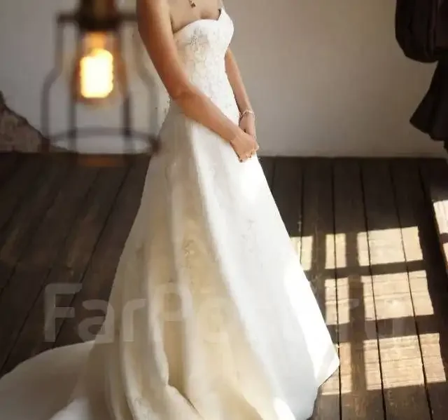 Продажа свадебного платья в идеальном состоянии - Свитшоты в Владивосток