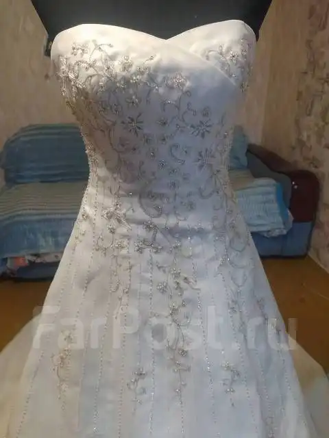 Продажа свадебного платья в идеальном состоянии - Свадебная одежда (Одежда) в Владивосток