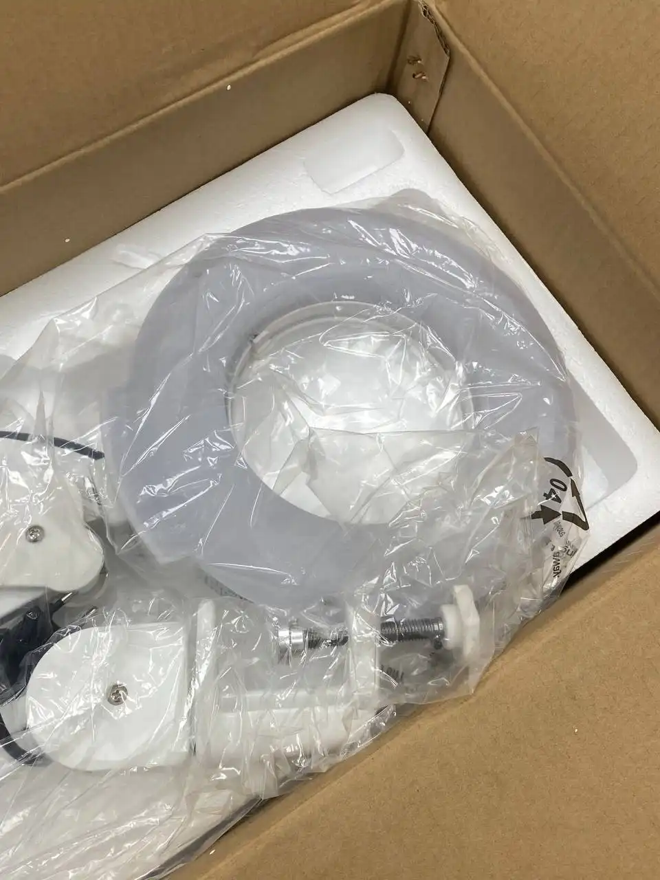 Лампа-Лупа на кронштейне LED для бьюти мастера - Освещение (Барахолка) в Владивосток