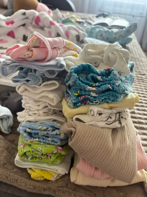 Вещи для новорожденного мальчика и девочки - Школьные принадлежности в Владивосток