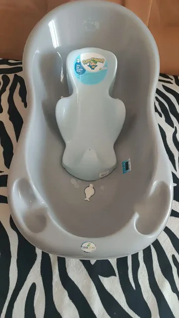 Продам детскую ванну с горкой б/у - DVD диски в Владивосток