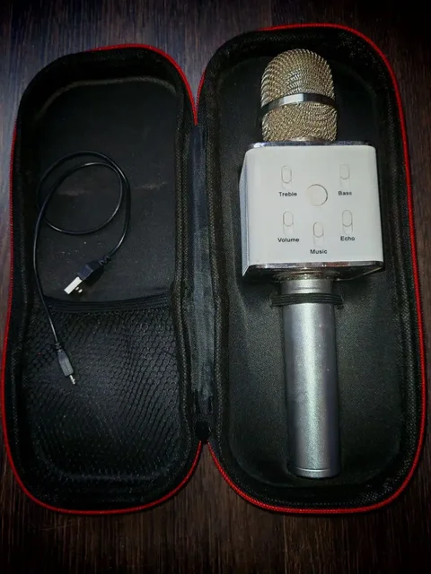 Микрофон для караоке с USB зарядкой - Аудиотехника в Владивосток